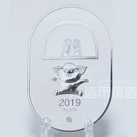 憨狀可掬，生肖豬年紀念金銀幣