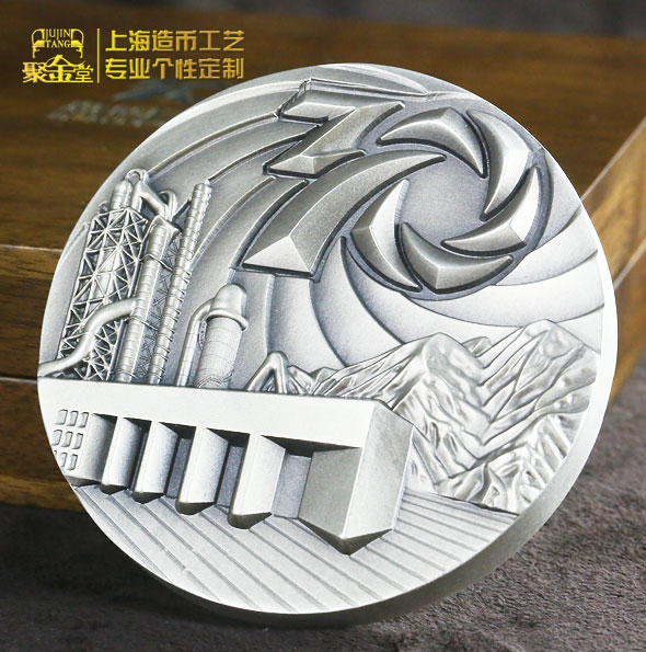 定制貴金屬紀(jì)念章有兩種，它們又有什么區(qū)別？
